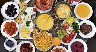 Bayram: "İsraf önlenecekse önce 'Serpme Kahvaltı' yasaklanmalı"