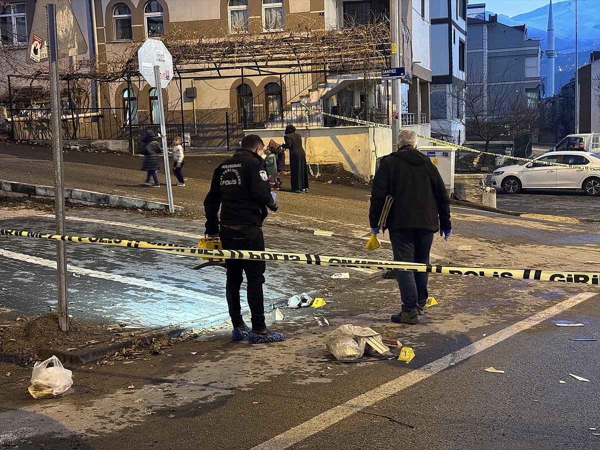 Bıçaklı kavgada 1 kişi öldü, 1 kişi yaralandı