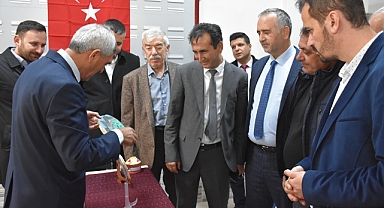 Buram Buram Tarih Kokan Serginin Açılışı Yapıldı 