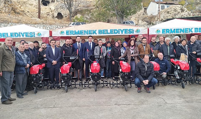 Ermenek'te Makine Ekipmanlar Sahiplerine Teslim Edildi