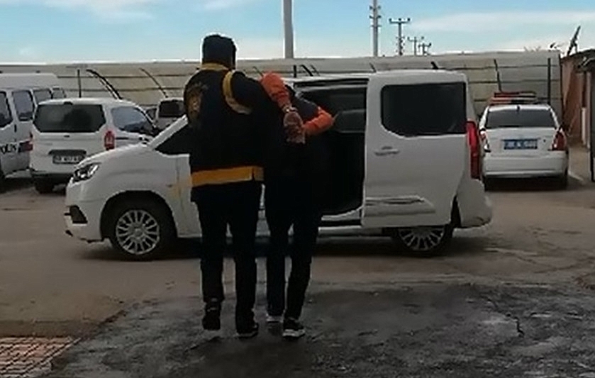 Evlerden hırsızlık yapan şüpheli tutuklandı