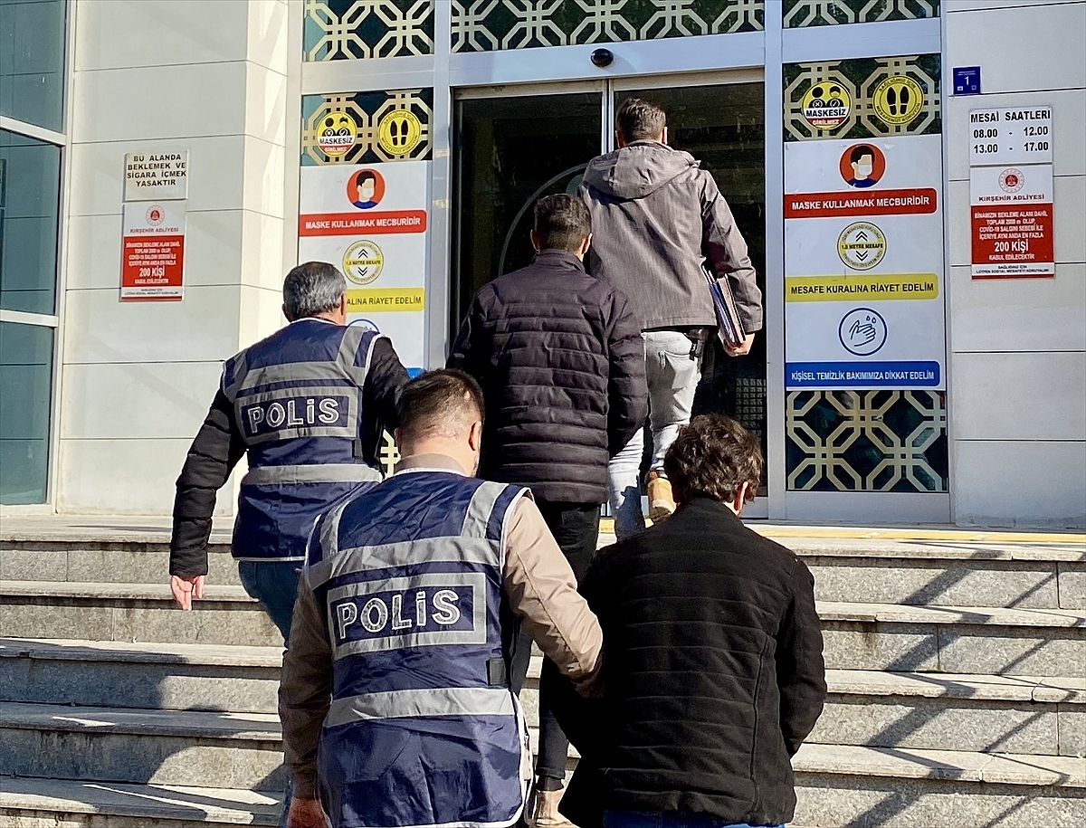 Güvercin çaldıkları iddia edilen 2 şüpheli yakalandı