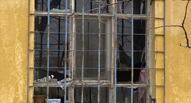 İki eve düzenlenen silahlı saldırıda 3 kişi yaralandı