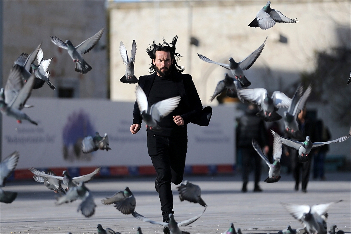 John Wick yöre diliyle Anadolu'yu tanıtıyor