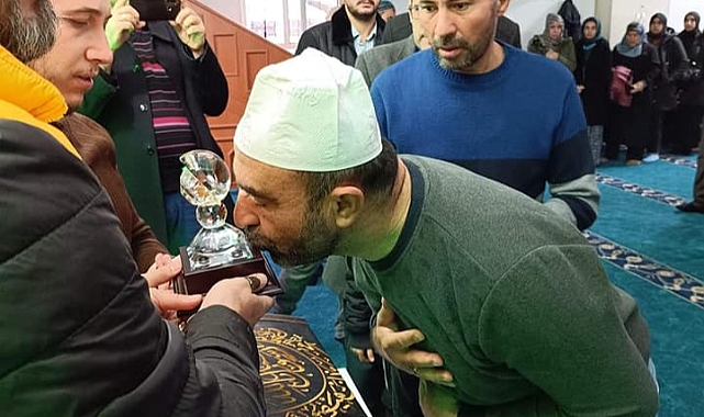 Karaman'da ziyarete açılan Sakal-ı Şerif'e yoğun ilgi