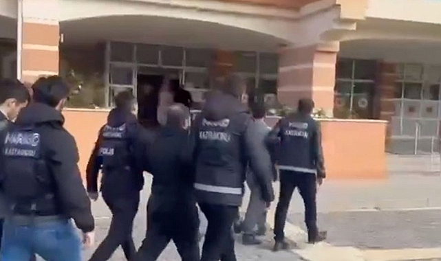 Karaman dahil 49 ilde zehir tacirlerine darbe!