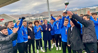 KMÜ Futbol Takımı Şampiyon Oldu