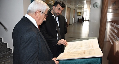 Mesnevi'nin tıpkıbasımı Vuslat'ın 750. yılında Mevlana dostlarıyla buluşuyor