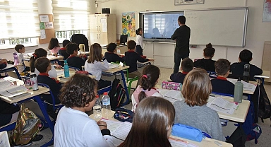 Okullarda "görgü kuralları" müfredat kapsamına alındı
