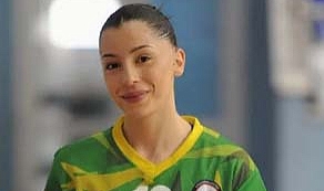 Sultanlar Gol Kraliçeliğinde de lider