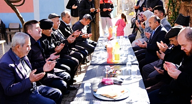 Vali Sarıibrahim Gazi Gürsoy’un Ailesine Taziye Ziyaretinde Bulundu