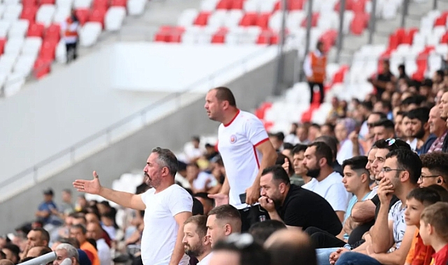 Varol’dan taraftara çağrı: Tribünlerde Türkçe'nin başkentinde Yunus Emre'nin hoşgörüsünü göstermeliyiz