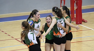 Voleybol Grup Müsabakalarında Yarı Finalistler Belli Oldu