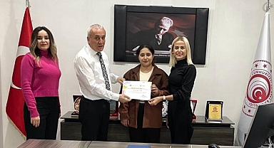 Yarışmalara katılım sağlayan öğrenciler ödüllendirildi