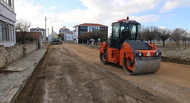 Yenişehir Mahallesinin Yolları Yenileniyor