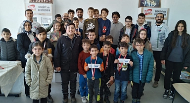 10 Ocak Gazeteciler Günü Satranç Turnuvası Sona Erdi