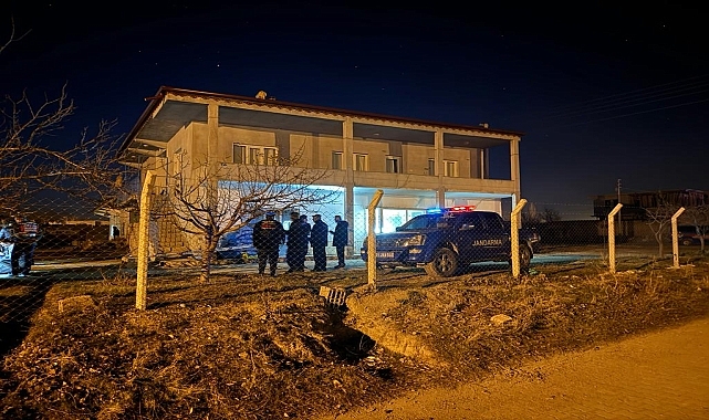 2 akrabasını silahla vurarak öldüren kişi intihar etti