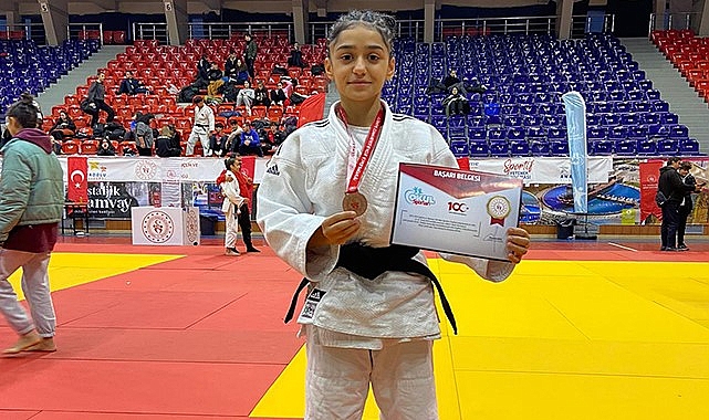Elmas Göktaş’tan Bronz Madalya