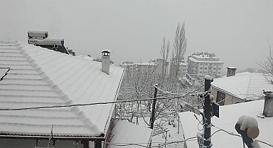 Ermenek merkezde kar kalınlığı 10 Santimi geçti