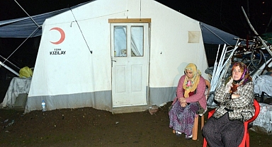 İnsan Olan Yerlerim Ağrıyor