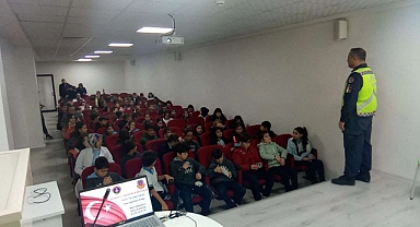Jandarma'dan Öğrencilere Trafik Eğitimi