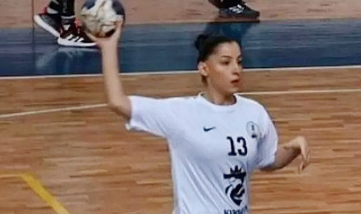 Kaptan gol kraliçeliğine koşuyor
