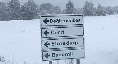 Karaman'da 12 köyün merkezle ulaşımı kesildi