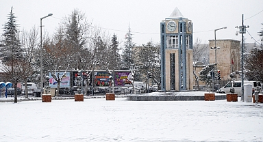 Meteoroloji'nin tahmini tutarsa Çarşamba Karaman'a Kar Geliyor