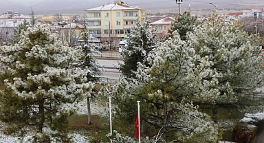 Karaman'da az da olsa kar yüzünü gösterdi