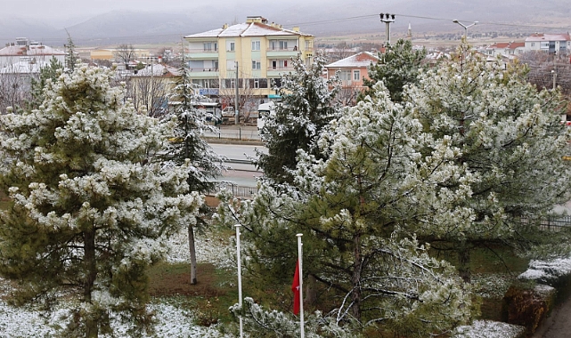Karaman'da az da olsa kar yüzünü gösterdi