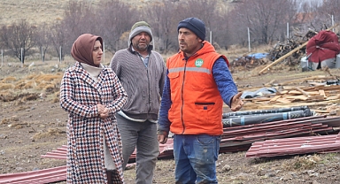 Karaman'da fırtına etkili oldu, ağılda hasar oluştu