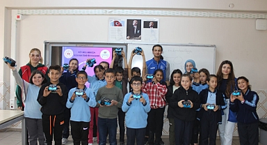 Köy Okullarında Kodlama Bilmeyen Kalmasın projesi gençlerin kariyer seçimine ışık tutuyor