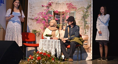 Necip Fazıl Kısakürek SBL Öğrencilerinden Usta Oyunculara Taş Çıkartan Sahne Performansı