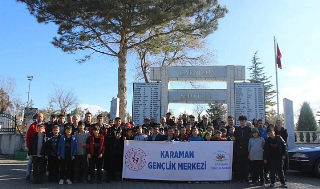 Öğrenciler Şehitliği Ziyaret Ederek Dua Etti