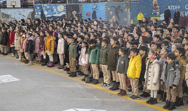 Pazartesi tüm okullarda şehitlerimiz için saygı duruşunda bulunulacak