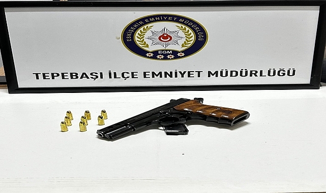 Ruhsatsız tabanca ele geçirildi