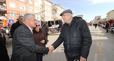 Sertçelik’e Pazarda Yoğun İlgi