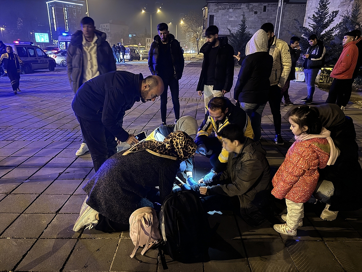 Silahlı saldırıda iki kişi yaralandı