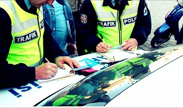 Trafik İdari Para Cezalarının İndirimli Ödeme Süresi Bir Aya Uzatıldı