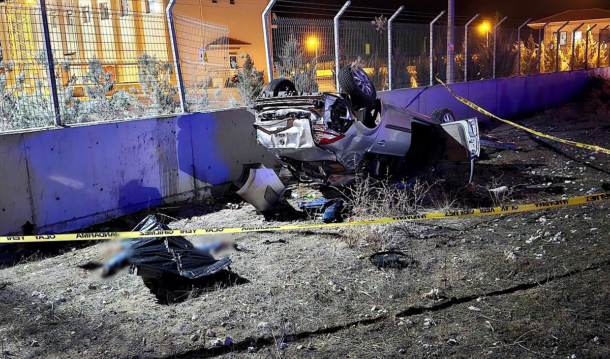 Trafik kazasında 1 kişi öldü, 3 kişi yaralandı