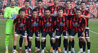 Uşakspor'da parasını alamayan 17 futbolcu takımdan ayrıldı