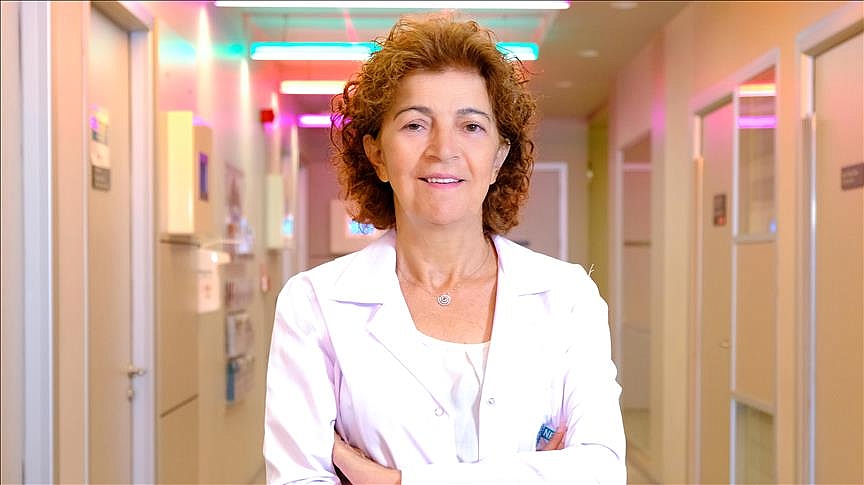 "18 aylık çocuk hala yürümüyorsa çocuk nörolojisi doktoruna danışılmalı" uyarısı