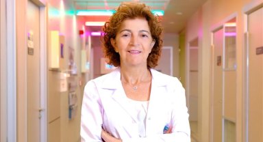 "18 aylık çocuk hala yürümüyorsa çocuk nörolojisi doktoruna danışılmalı" uyarısı