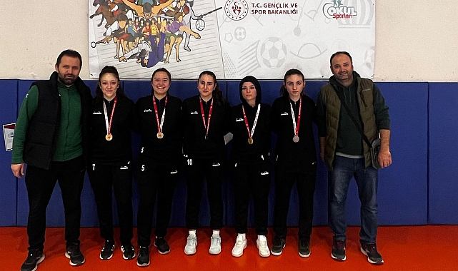 Badminton Grup Müsabakalarında Karaman Başarısı