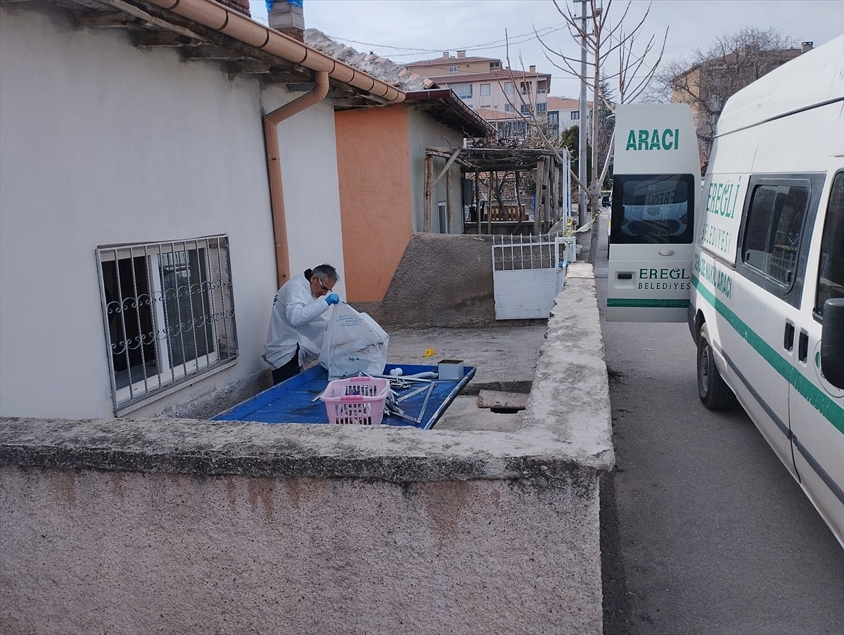 Bir kişi evinde öldürülmüş halde bulundu