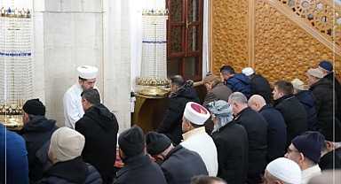 Depremde Hayatını Kaybedenler Dualarla Anıldı