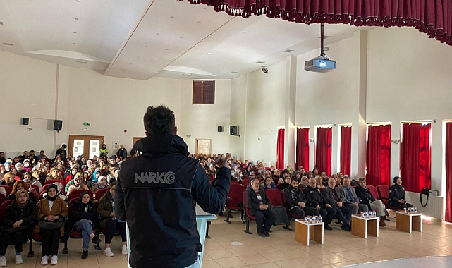 Ermenek'te En İyi Narkotik Polisi Anne Uyuma Aplikasyonu Ve Bağımlılık Eğitimleri Verildi