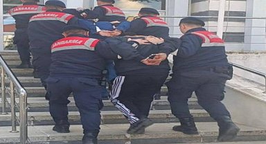 Eve çağırdıkları kişiyi darbederek zorla senet imzalatan 3 zanlı tutuklandı