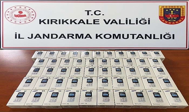 Gümrük kaçağı 51 telefon ele geçirildi