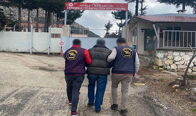 Karaman'da aranan şahıslar jandarmadan kaçamadı